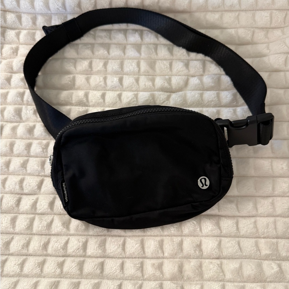 lululemon athletica Black Belt Bag